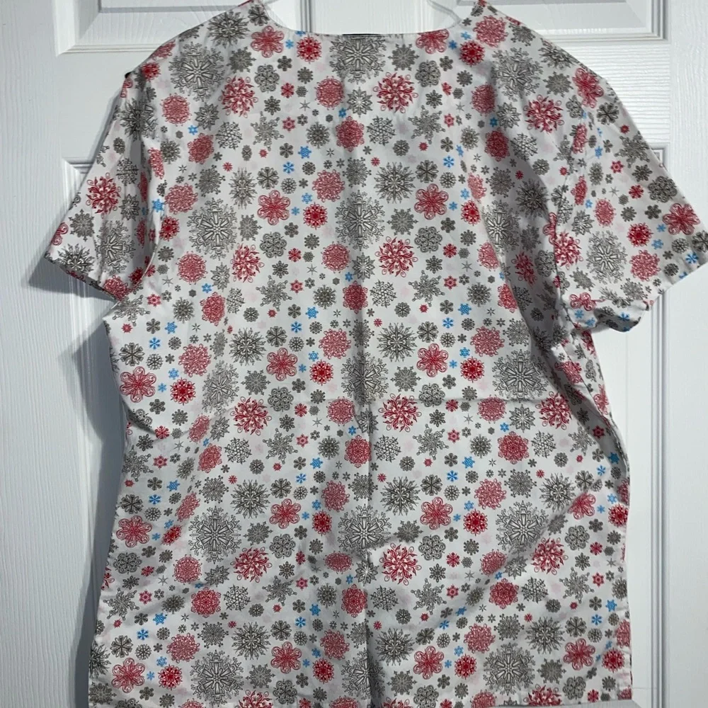 Scrub top set - Picture 6 of 6